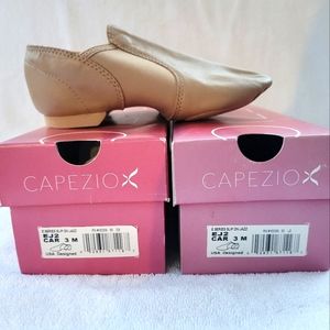 CAPEZIO E-SERIES TAN JAZZ SHOE